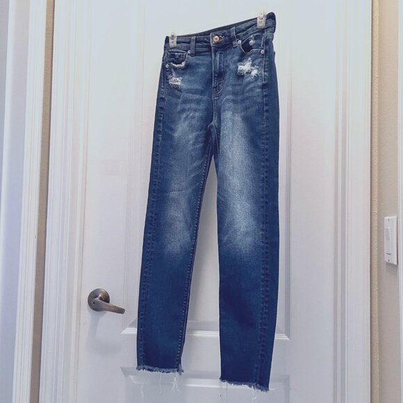 Amercian Eagle Denim - American Eagle Mom Jean-Stretch-Distressed-Skinny/Ankle Denim-Size 00-Blue/White